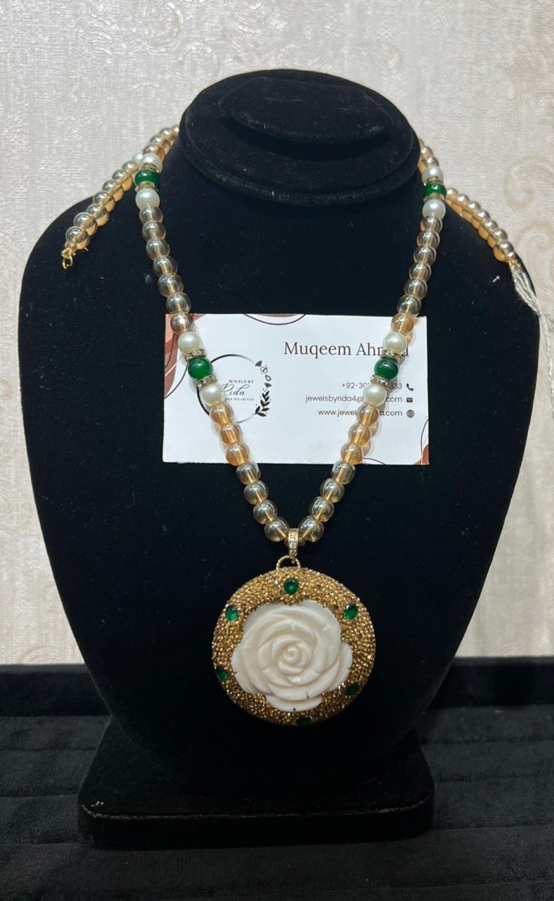 Elegant Pendant