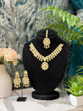 Royal kundan set