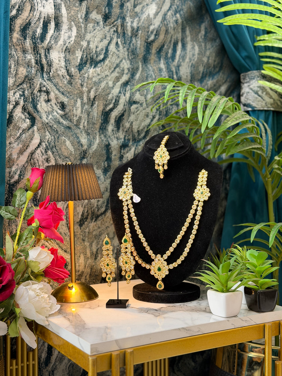 Luxury kundan necklace set