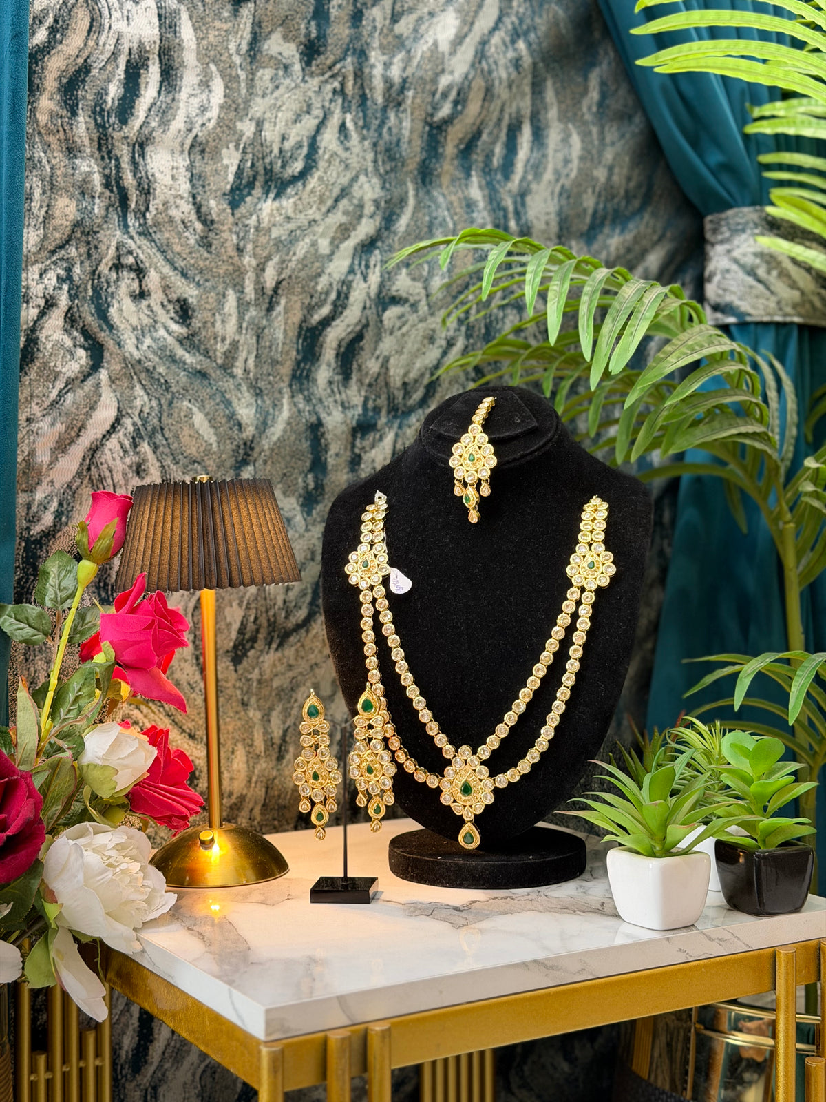 Luxury kundan necklace set