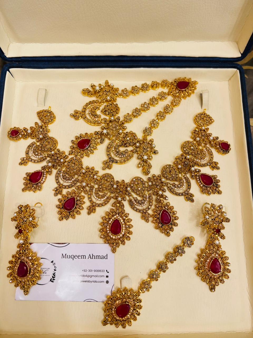Traditional Gold Polish &amp; Antique Designer Set