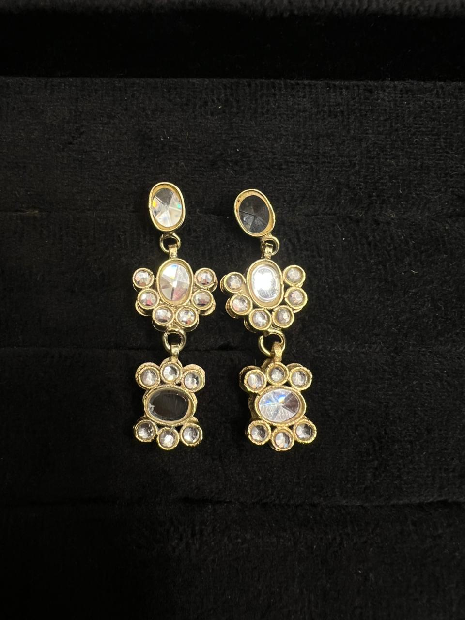 Elegant Light Kundan Earrings